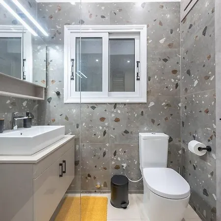 Διαμέρισμα Ano Patisia Station *